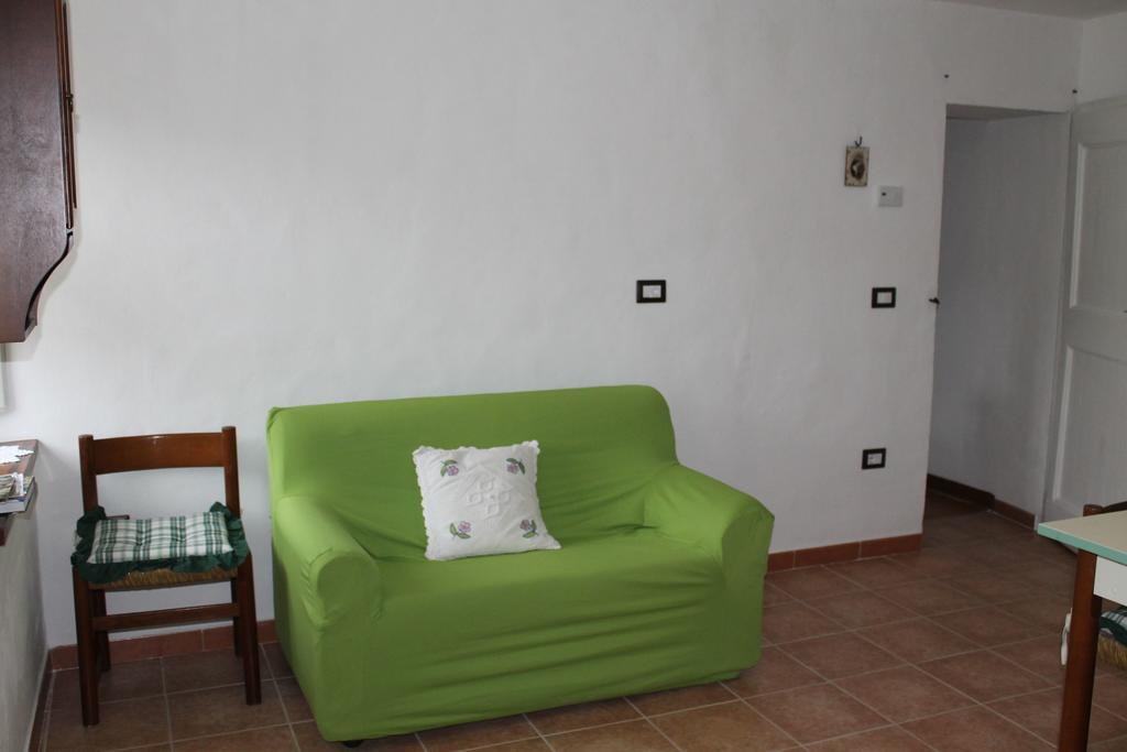 B&B Il Poggetto Serra SantʼAbbondio Zimmer foto